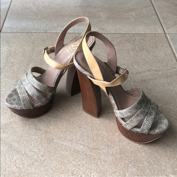 Heels - Picture 2 of 3